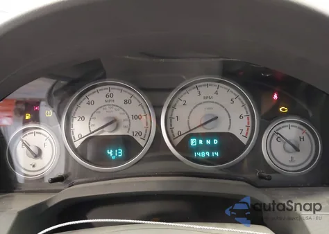 2010 Chrysler Town & Country Touring z USA, uszkodzony, nr VIN 2A4RR5D15AR432209